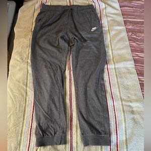 Nike Pocketed Lightweight Sweatpants/Large